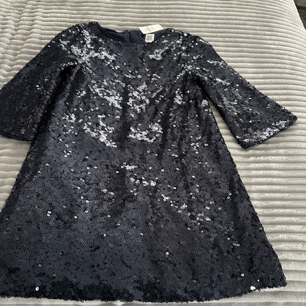 Cute Gap size medium sequin dress